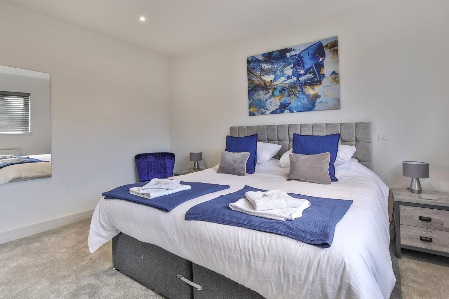 Modern, Cosy Whole House Wifi Close To Attractions