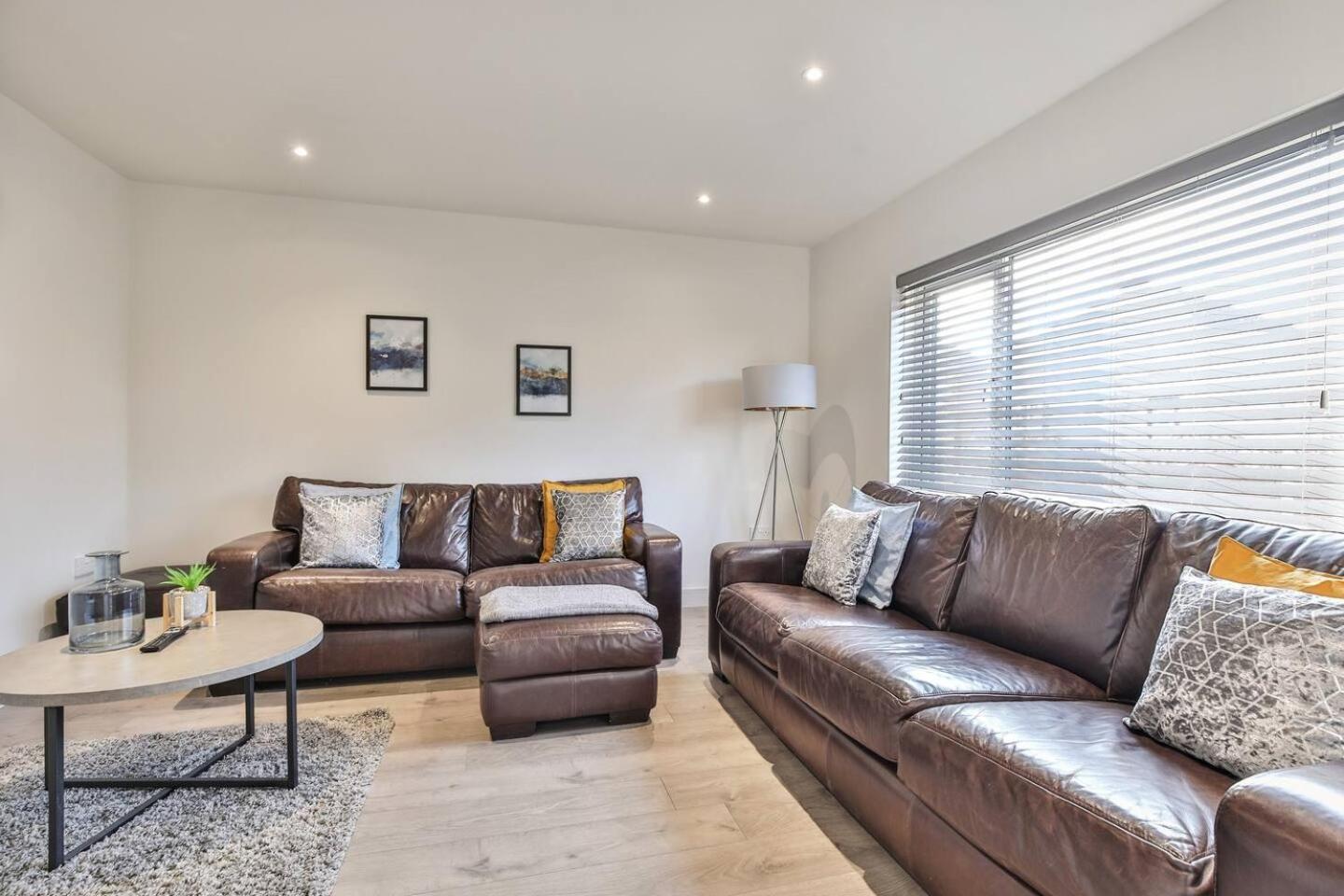 Modern, Cosy Whole House Wifi Close To Attractions Sheffield