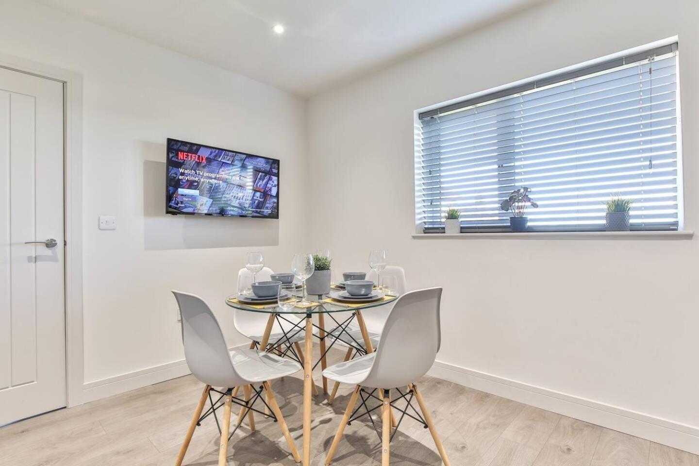 Modern, Cosy Whole House Wifi Close To Attractions * Sheffield
